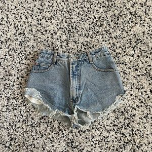 Vintage Bongo light wash daisy dukes